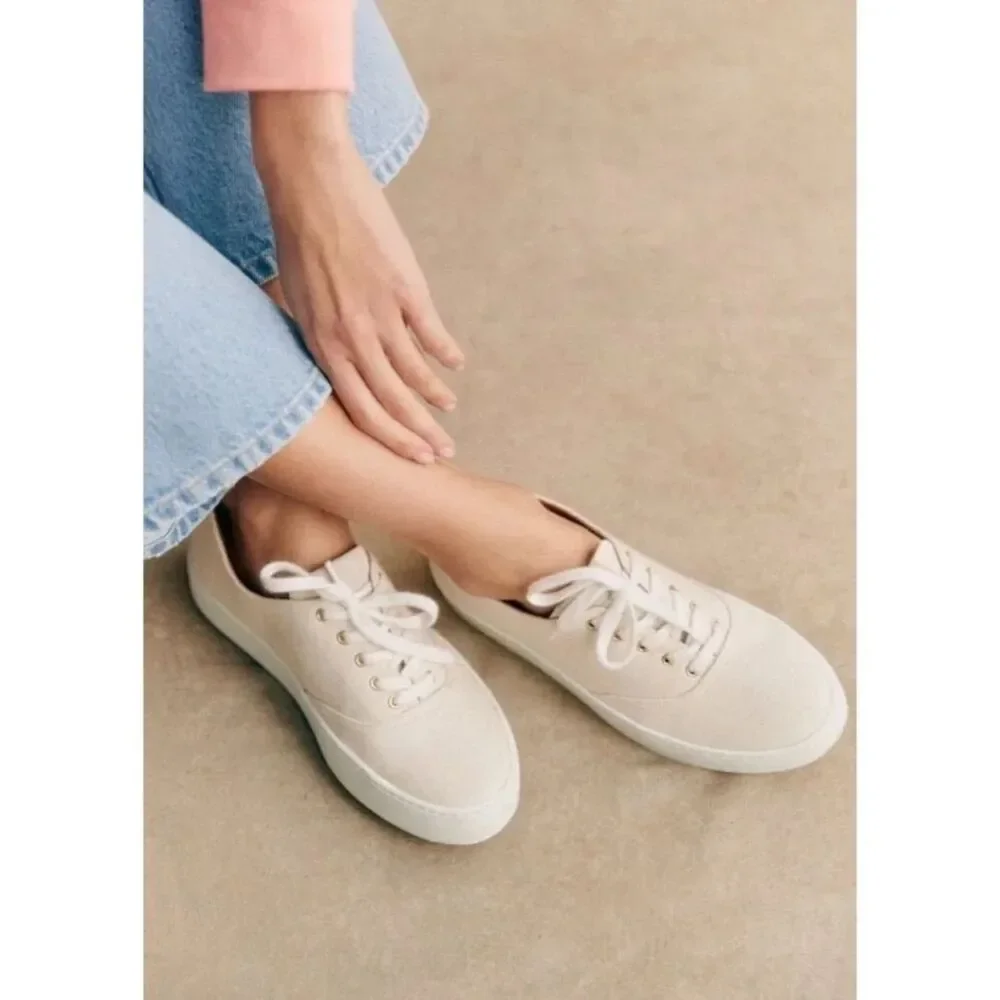 Sezane feature effortless